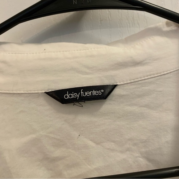 Daisy Fuentes button down work blouse - Picture 3 of 5
